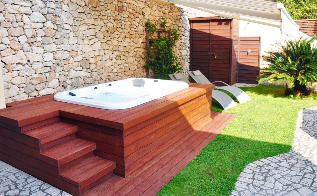 Una Spettacolare Vista Mare - Casa Con Jacuzzi Bergeggi Buitenkant foto